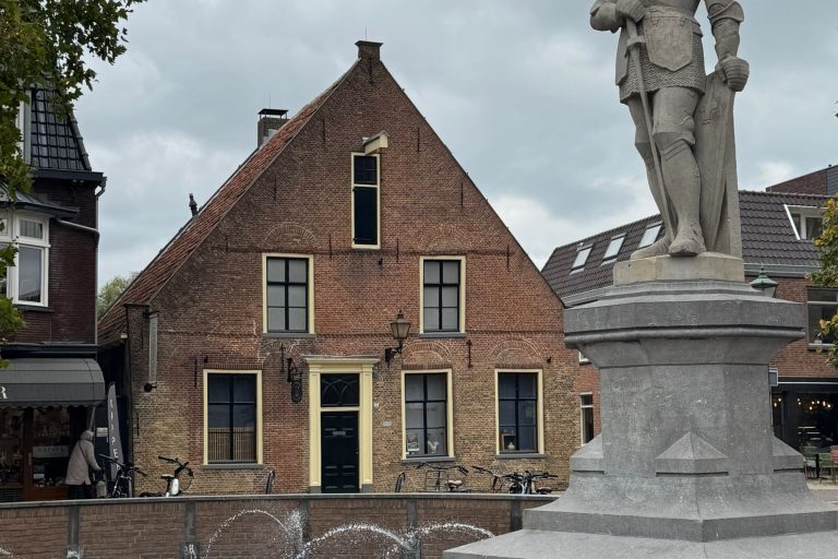 WhatsApp Image 2025-10-13 at 22.03.30